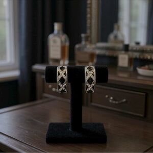 🆕 Vintage Corrèges Paris/Swarovski crystals 80’s earrings,black epoxy&rhodium 🖤🩶